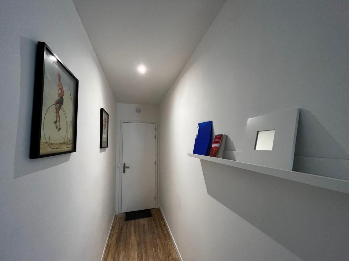 Charmant 2 Pieces Avec Terrasse Proche Centre Ville - Parking Gratuit A Proximite Lourdes Exterior photo